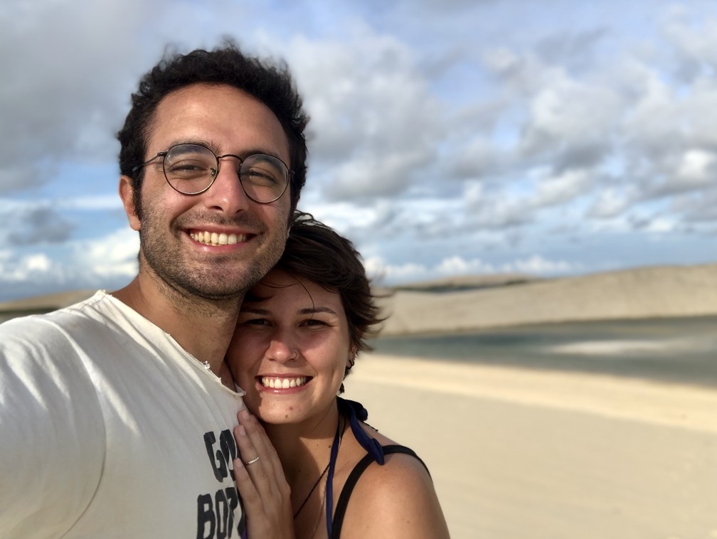 Pedro e Julia planejam a festa de casamento para janeiro de 2022, contando que a pandemia terá sido controlada. — Foto: Arquivo pessoal