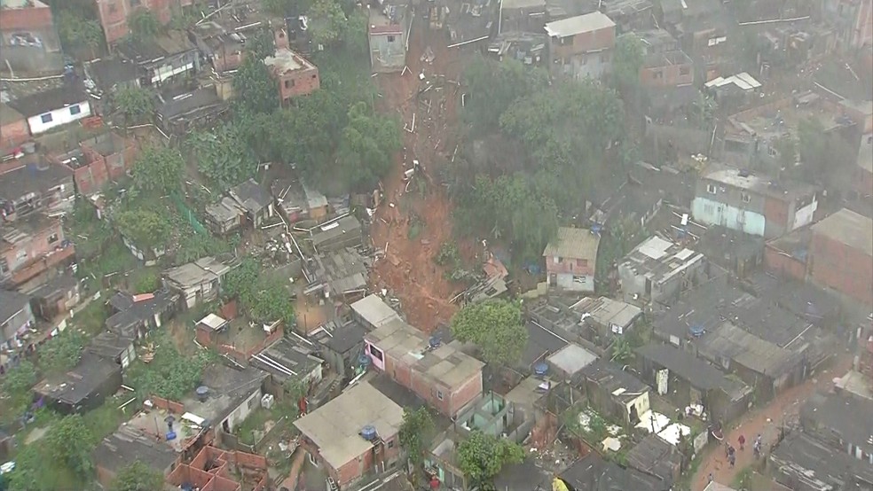 Chuva Provoca Deslizamento De Terra Em Osasco São Paulo G1 