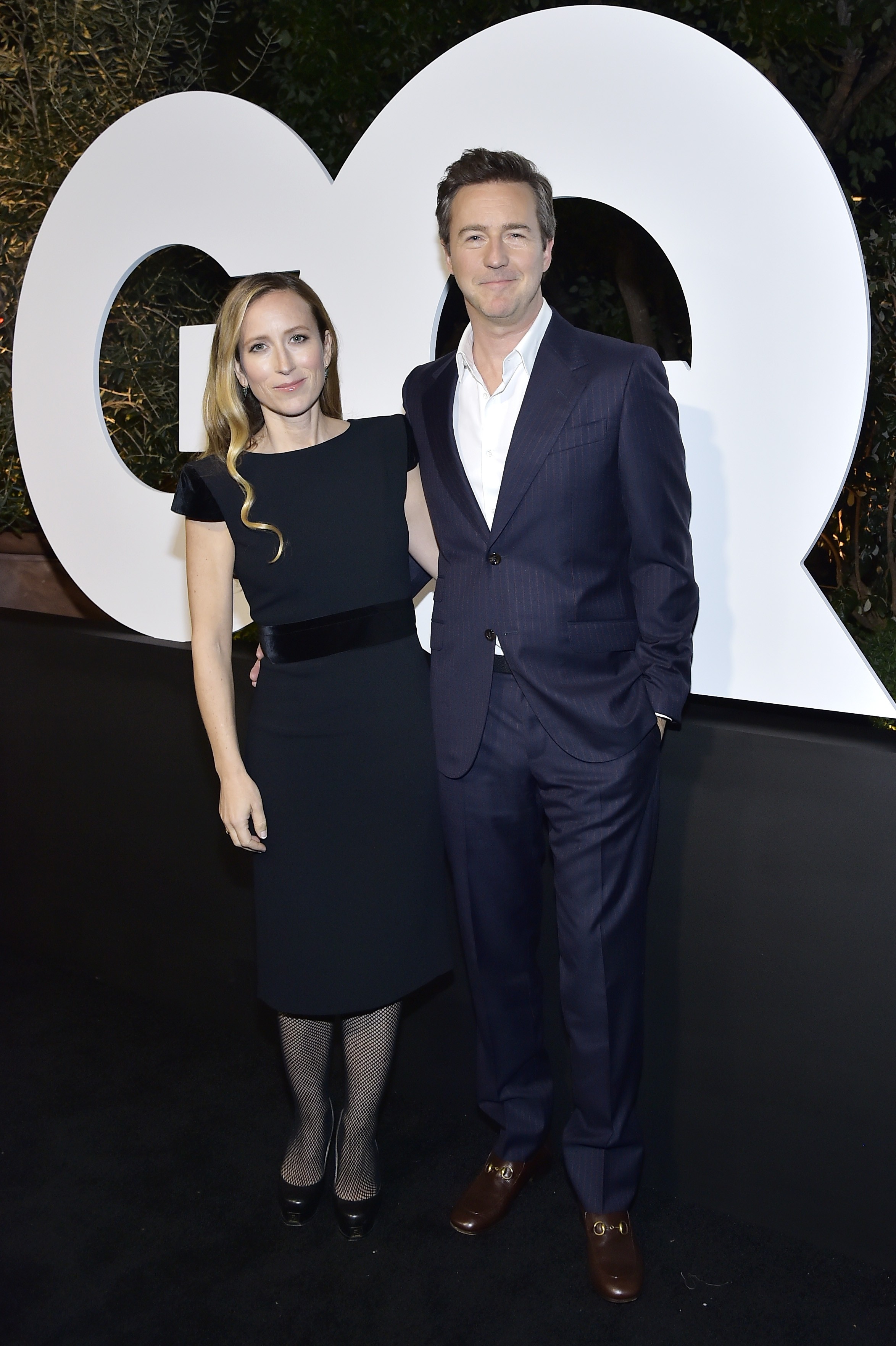 Edward Norton e a esposa, Shauna Robertson, no Men of The Year em 2019 (Foto: Getty Images)