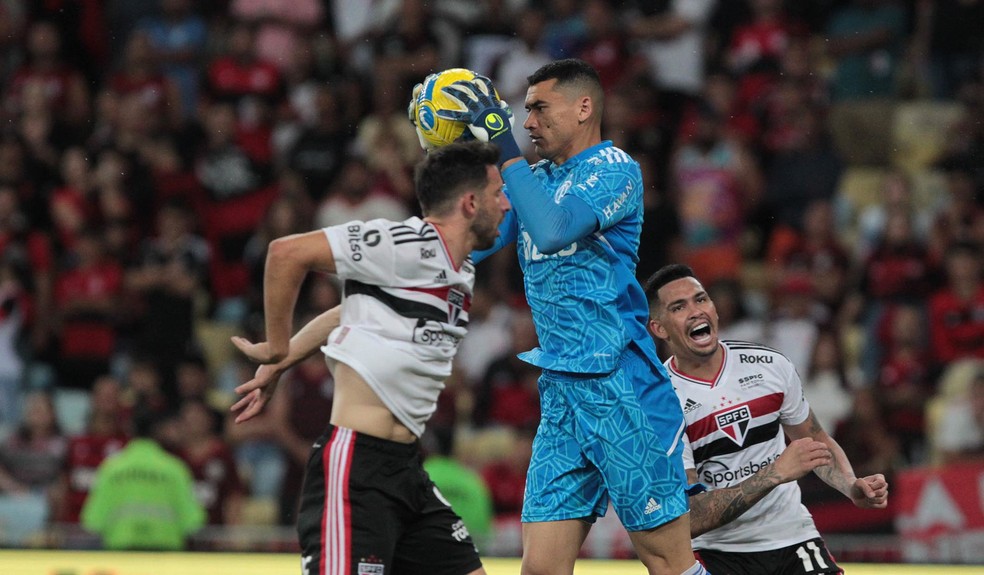 Calleri e Santos em Flamengo x São Paulo — Foto: Rubens Chiri/saopaulofc