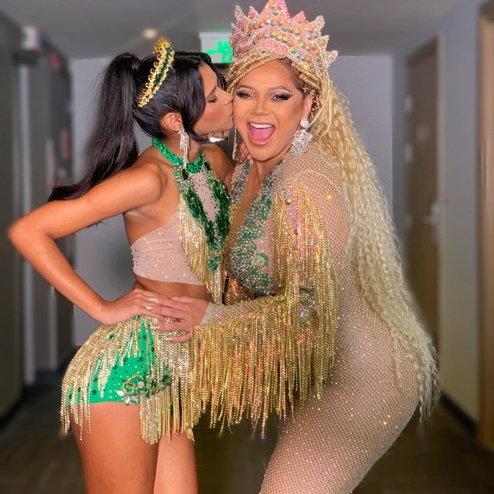 Em 2023, Wenny Isa foi princesa da Imp&eacute;rio Serrano enquanto sua m&atilde;e foi rainha de bateria &mdash; Foto: reprodu&ccedil;&atilde;o 