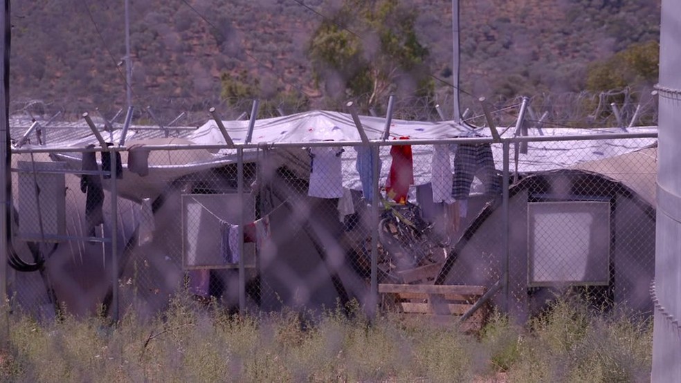 Governo grego diz não ter recursos para melhorar condições de vida no campo de refugiados (Foto: BBC)