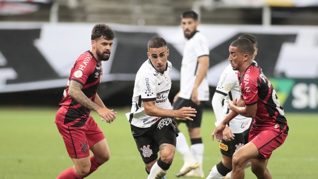 Corinthians e Athletico fizeram jogão em Itaquera