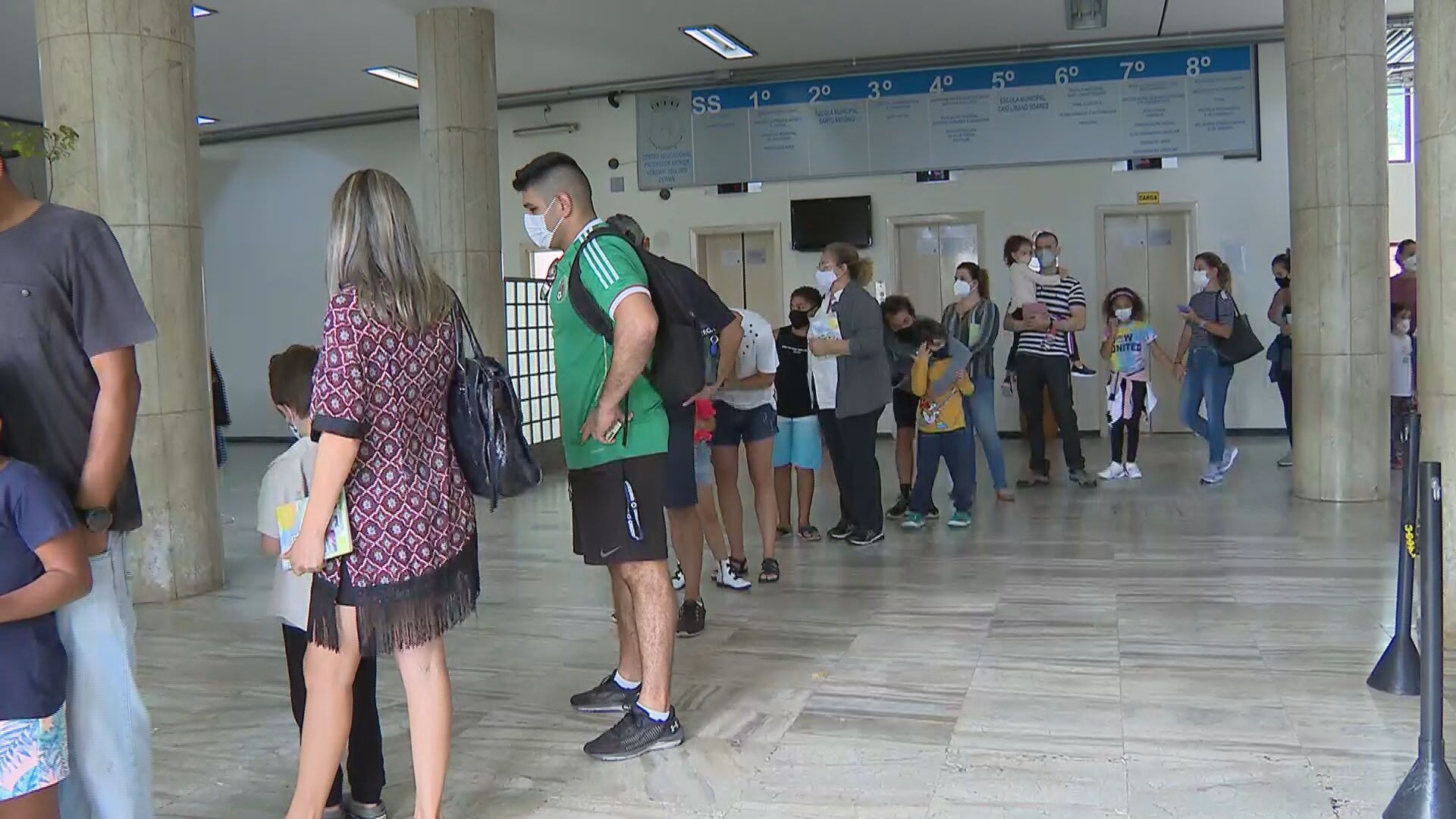 Crianças de 9 anos recebem 2ª dose da vacina contra a Covid-19 em BH nesta sexta