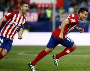 Correa comemora gol do Atlético de Madrid (Foto: REUTERS/Juan Medina)