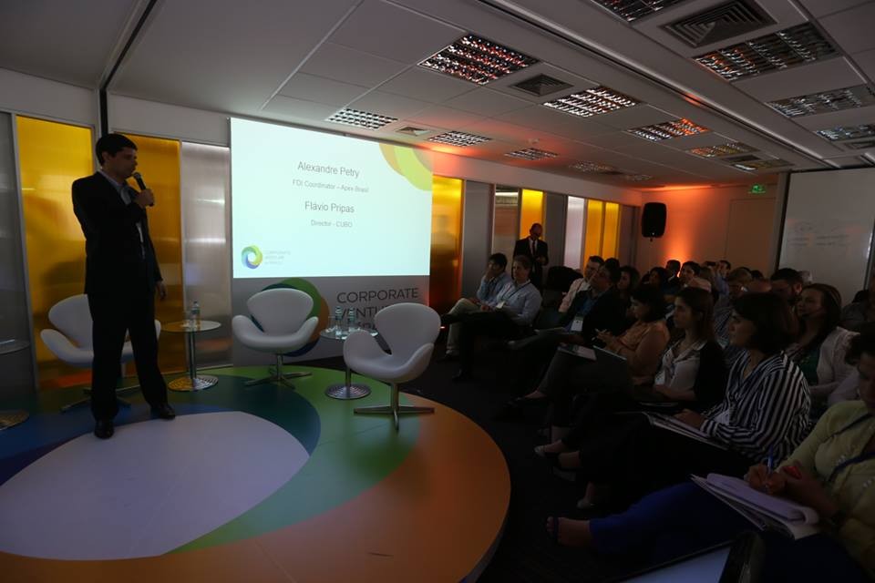  Alexandre Petry, coordenador de investimentos estrangeiros diretos da Apex-Brasil, fala na abertura do Corporate Venture in Brasil (Foto: Divulgação)
