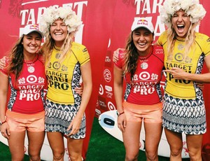 Carissa Moore e Stephanie Gilmore comemoram no Havaí (Foto: Reprodução/Instagram)