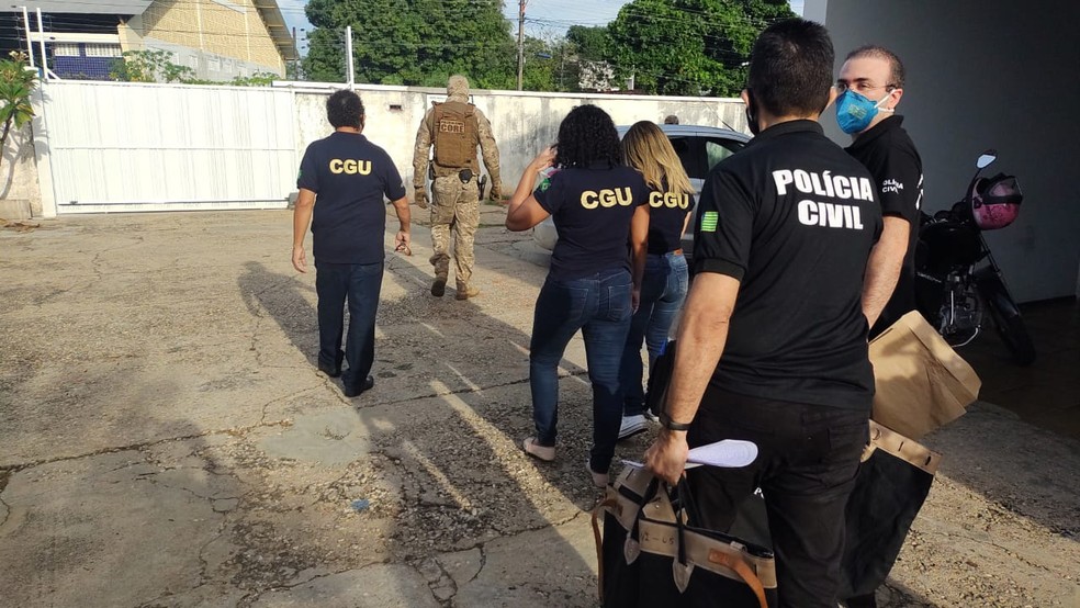Mandados foram cumpridos nas residências de empresários e de agentes públicos no Piauí — Foto: Divulgação /PC-PI