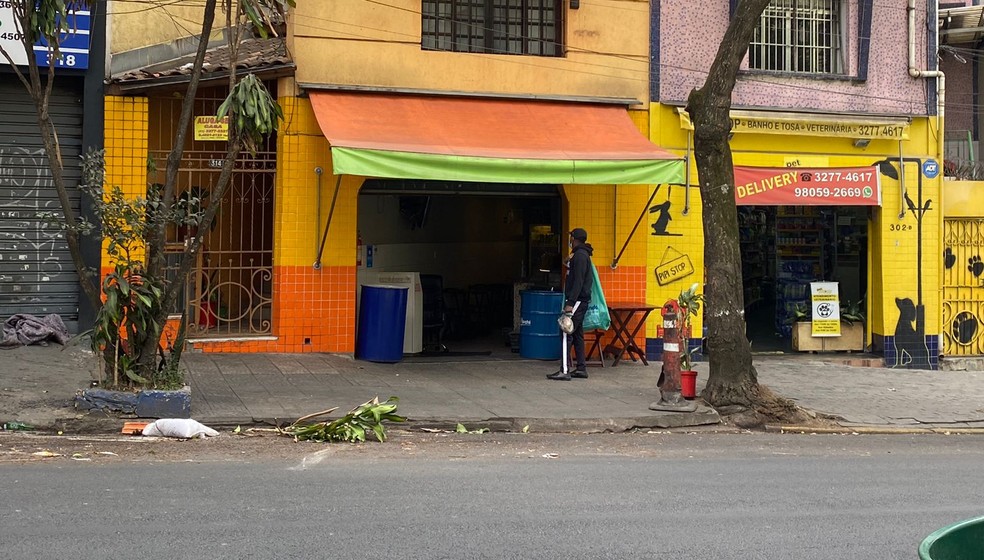 Bar e restaurante em frente à churrascaria visitada por Bolsonaro. — Foto: Deslange Paiva/ g1