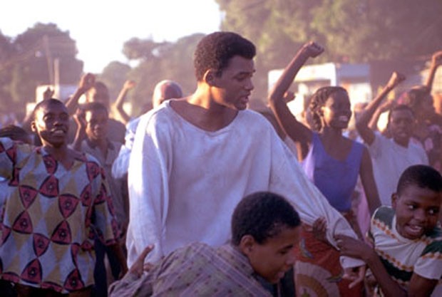 Will Smith foi indicado ao Oscar por sua interpretação de Muhammad Ali no longa "Ali", de 2001. (Foto: Divulgação)