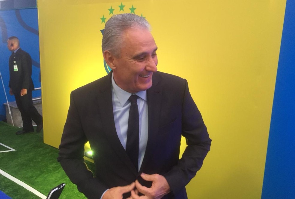 Tite esteve presente na posse do novo presidente da CBF, RogÃ©rio Caboclo â€” Foto: Raphael Zarko