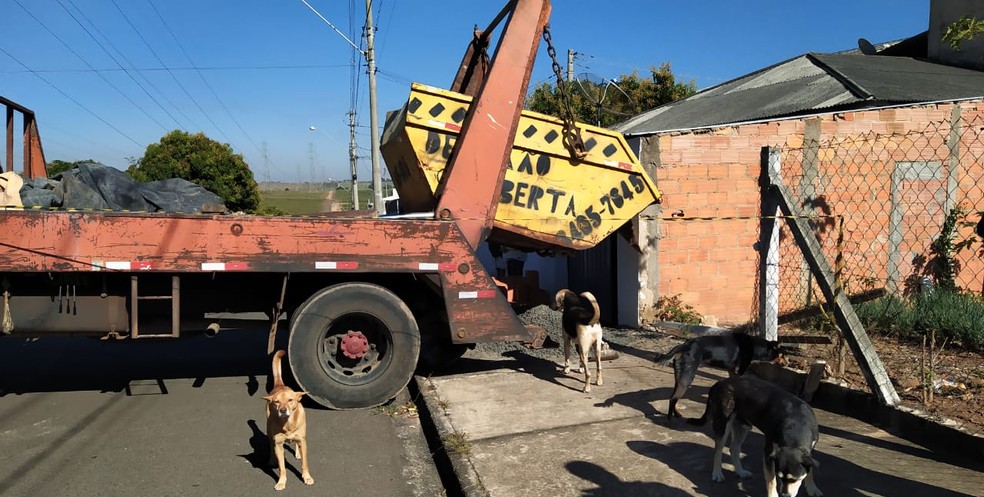Trabalhador morre ap&oacute;s ser atingido por ca&ccedil;amba &mdash; Foto: Corpo de Bombeiros / Arquivo Pessoal