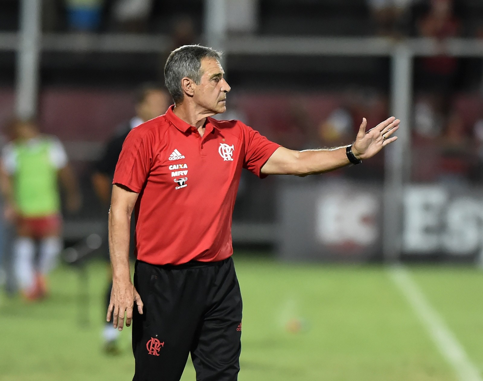 Carpegiani comemora Fla 100 e indica estreia de Moreno contra o Vasco