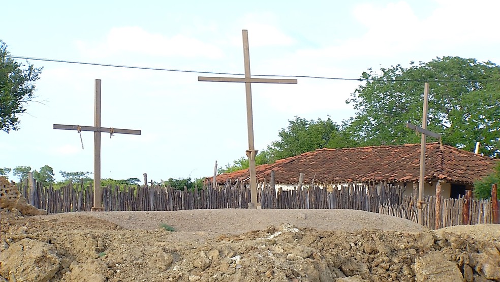 Moradores preparam encenação da Paixão de Cristo, no interior do RN (Foto: Reprodução/Inter TV Costa Branca)