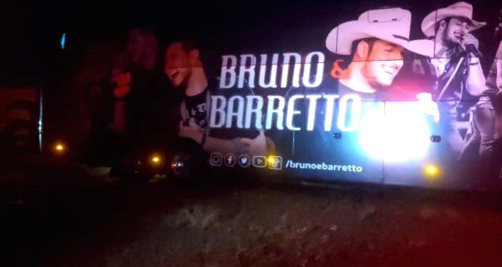 Bruno & Barretto seguiram viagem após acidente em Campinas — Foto: Paulo Bernardino