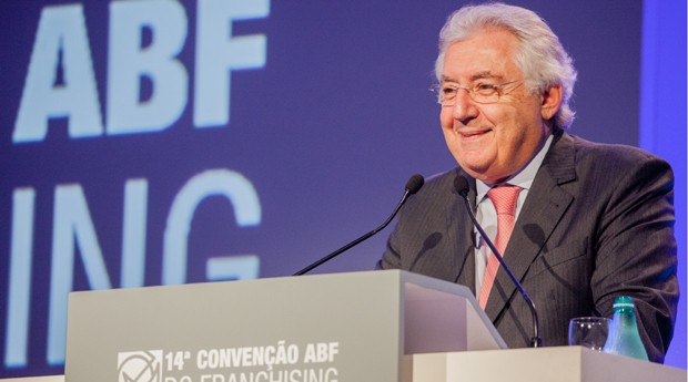 O ministro Guilherme Afif Domingos participa de convenção de franchising (Foto: Keiny Andrade)