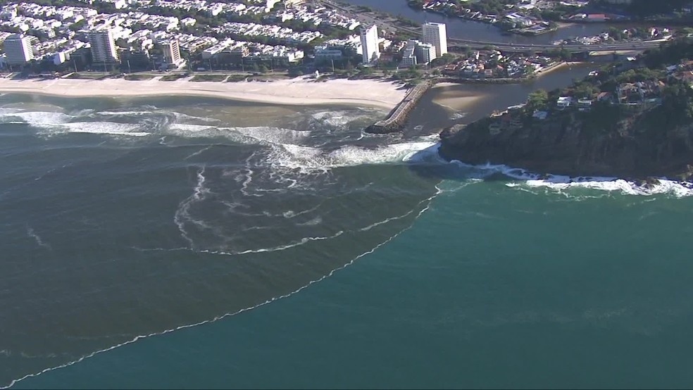 Mancha Negra Aparece No Mar Da Barra Da Tijuca Zona Oeste Do Rio Rio De Janeiro G1