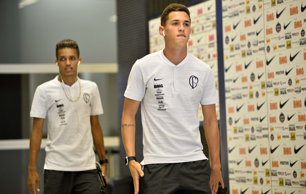 [COMENTE] Em ótima fase no meio-campo, Mateus Vital já se tornou titular absoluto de Carille?