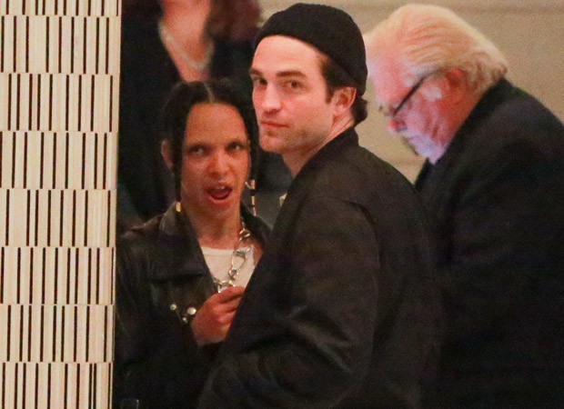 Robert Pattinson e FKA Twigs (Foto: The Grospy Group)