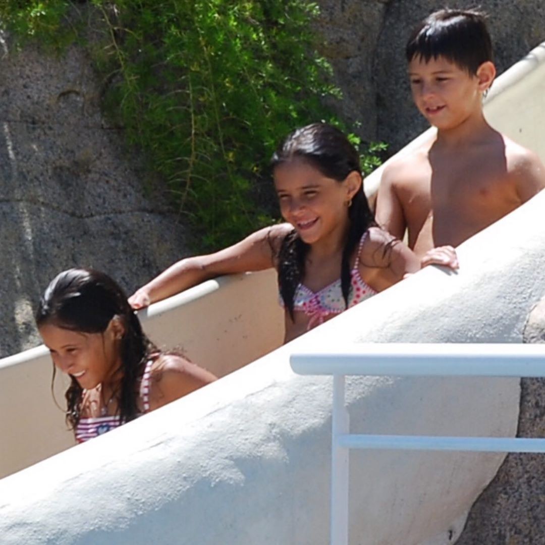 Outro TBT, Vinícius, Beatriz e Laura ainda crianças (Foto: Reprodução/Instagram)