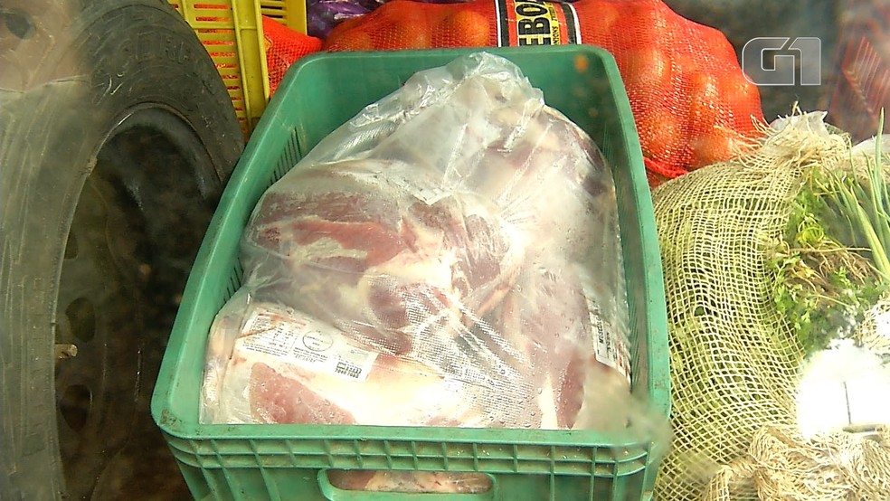 Dupla roubou carnes para fazer churrasco de aniversário — Foto: Reprodução/Inter TV Cabugi