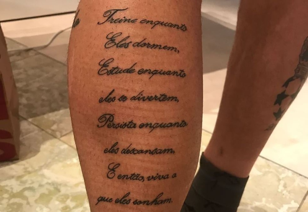 Brasileiro Vai A Alemanha Para Tattoos Em Craques E Faz Ate Mascara Para Vidal Veja Vale Do Paraiba Regiao Ge