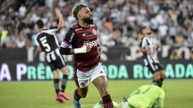 Gabigol comemora seu gol no Botafogo x Flamengo