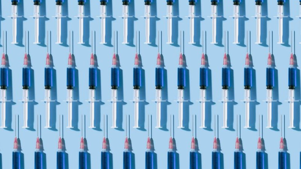 A busca por uma vacina contra a covid-19 se tornou uma maratona em tempo real envolvendo universidades, farmacêuticas e governos. — Foto: Getty Images via BBC