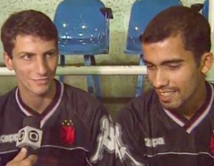 Frame Felipe e Pedrinho no vasco em 1998 (Foto: Reprodução)