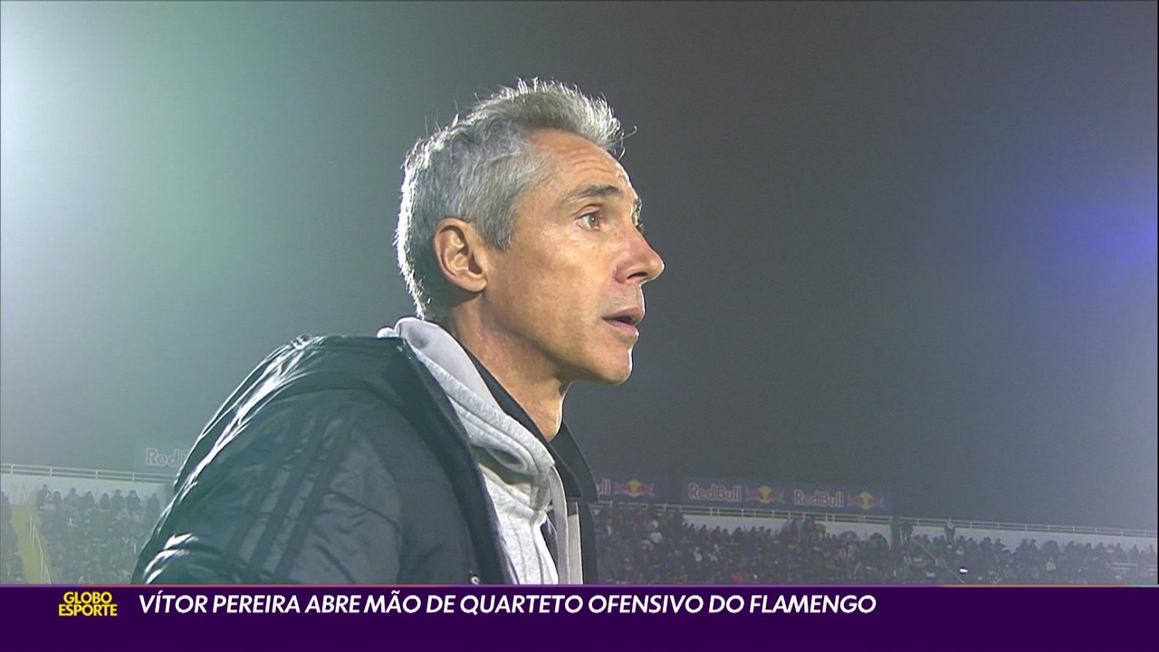 Vítor Pereira abre mão de quarteto ofensivo do Flamengo