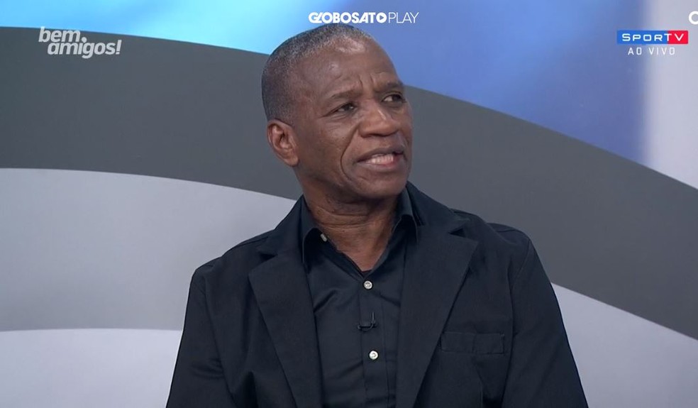 Ídolo do Flamengo tem alta após internação por gastroenterite