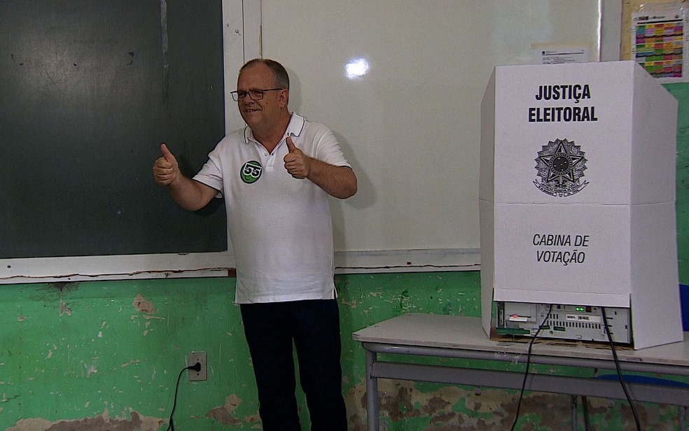 Belivado Chagas (PSD) votou deste domingo (28) na Escola Municipal Carvalho Neto no MunicÃ­pio de SimÃ£o Dias (SE) â€” Foto: TV Sergipe/ReproduÃ§Ã£o
