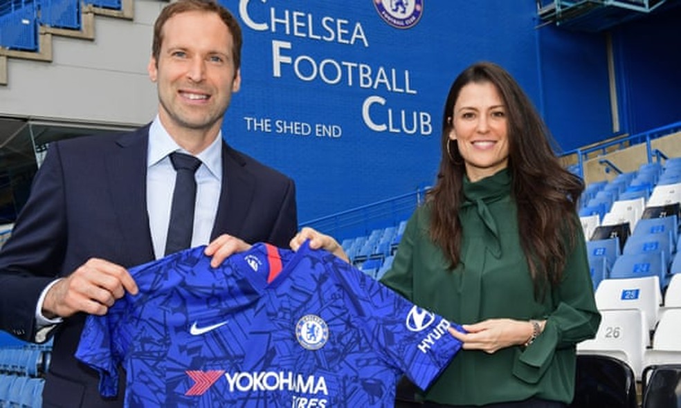 Petr Cech e Marina Granovskaia, dupla responsvel pelo futebol do Chelsea  Foto: Divulgao / Chelsea