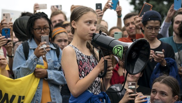 A ativista Greta Thunberg participa de protesto em frente à Casa Branca, em Washington (Foto: Sarah Silbiger/Getty Images)