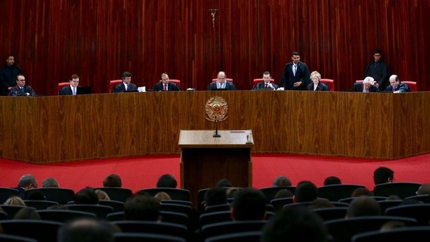 O Tribunal Superior Eleitoral (TSE) retoma o julgamento da ação em que o PSDB pede a cassação da chapa Dilma-Temer, vencedora das eleições presidenciais de 2014  (Foto: Fabio Rodrigues Pozzebom/Agência Brasil)