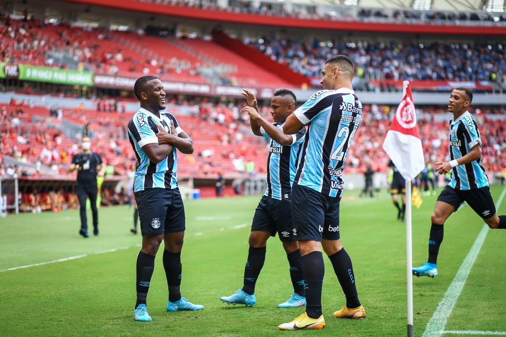 Confira a provável escalação do Grêmio para o duelo contra o Guarani