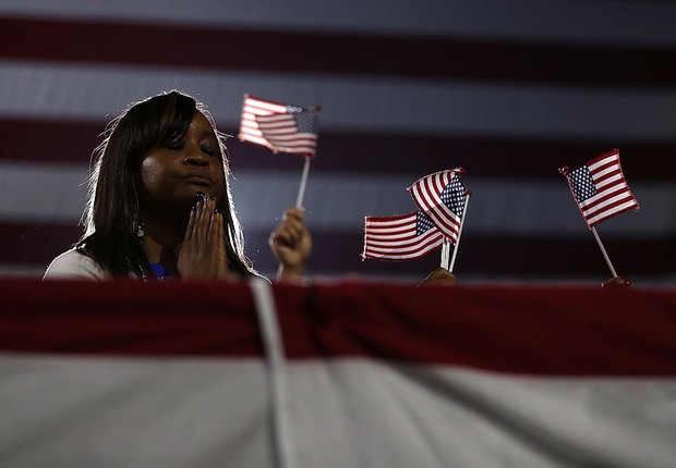Comício de Hillary Clinton na Carolina do Norte na reta final das eleições nos EUA (Foto: Justin Sullivan/Getty Images)
