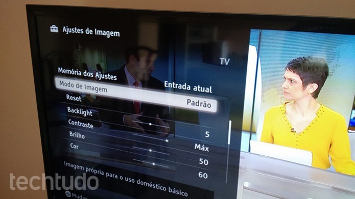 Ajustes as configurações de sua TV (Foto: Felipe Alencar/TechTudo)
