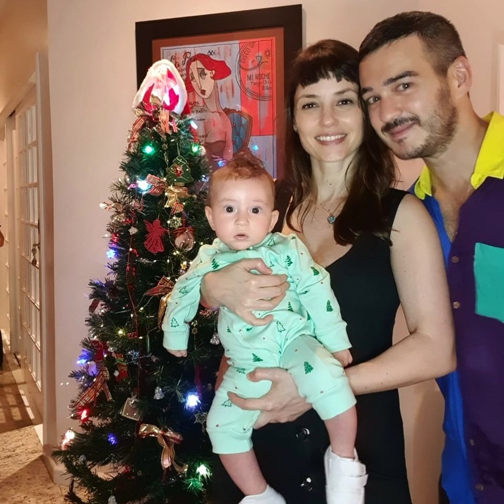 Marcos Veras celebra o natal com Rosanne Mulholland e o filho Davi  — Foto: Reprodução/Instagram