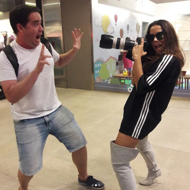 Anitta e paparazzo' (Foto: Reprodução/Instagram)