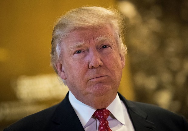 O presidente norte-americano Donald Trump após tomar posse (Foto: Drew Angerer/Getty Images)