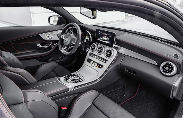 Novo Mercedes-AMG C43 Coupé 4Matic (Foto: Divulgação) Mercedes-Benz C 43 AMG 3.0 V6 Gasolina Coupé 4Matic 9G-Tronic 2017