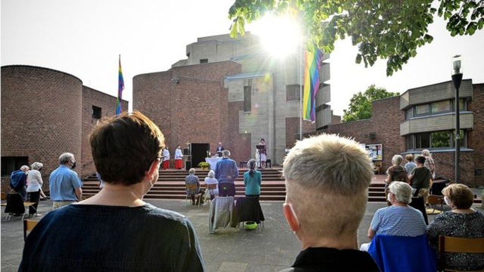 União homoafetiva foi legalizada em 2017 na Alemanha — Foto: EPA/EFE via BBC