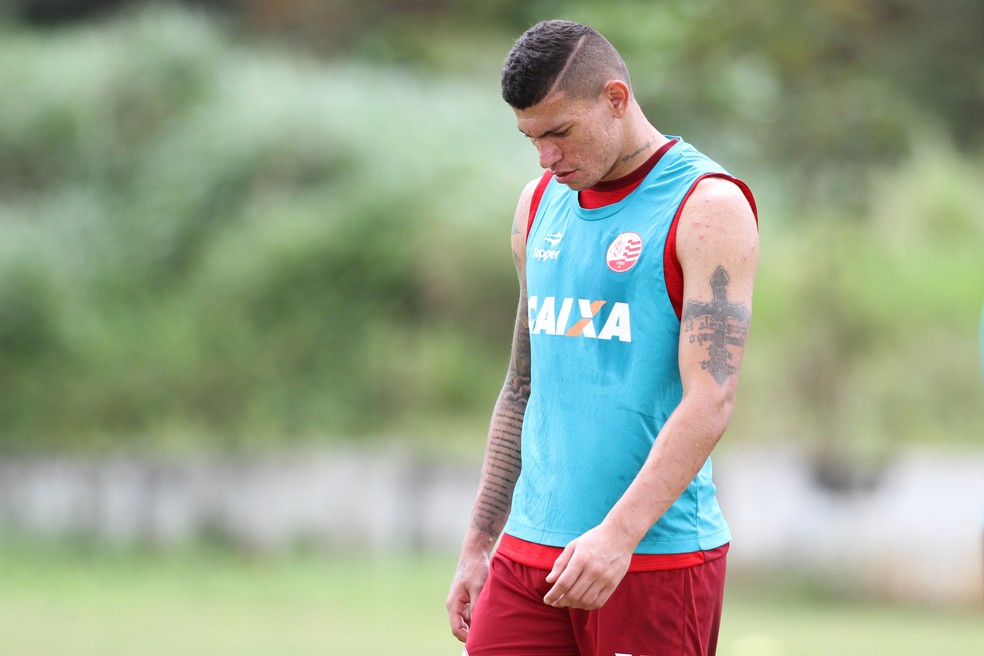 Breno desfalcou o N&aacute;utico em duas partidas por conta da les&atilde;o (Foto: Marlon Costa / Pernambuco Press)