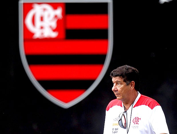 Joel Santana no treino do Flamengo (Foto: Alexandre Cassiano / Ag. O Globo)