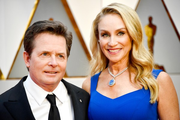 Michael J. Fox e a esposa Tracy Pollan no red carpet do Oscar de 2017 (Foto: Getty Images)