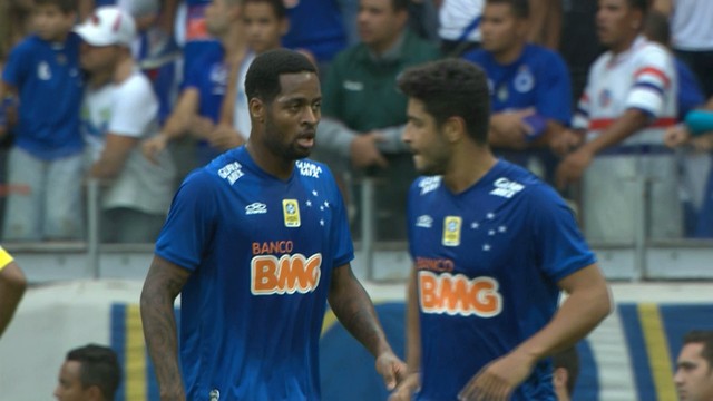 Dupla titular do Cruzeiro, Dedé e Léo não jogam juntos há dois anos e meio