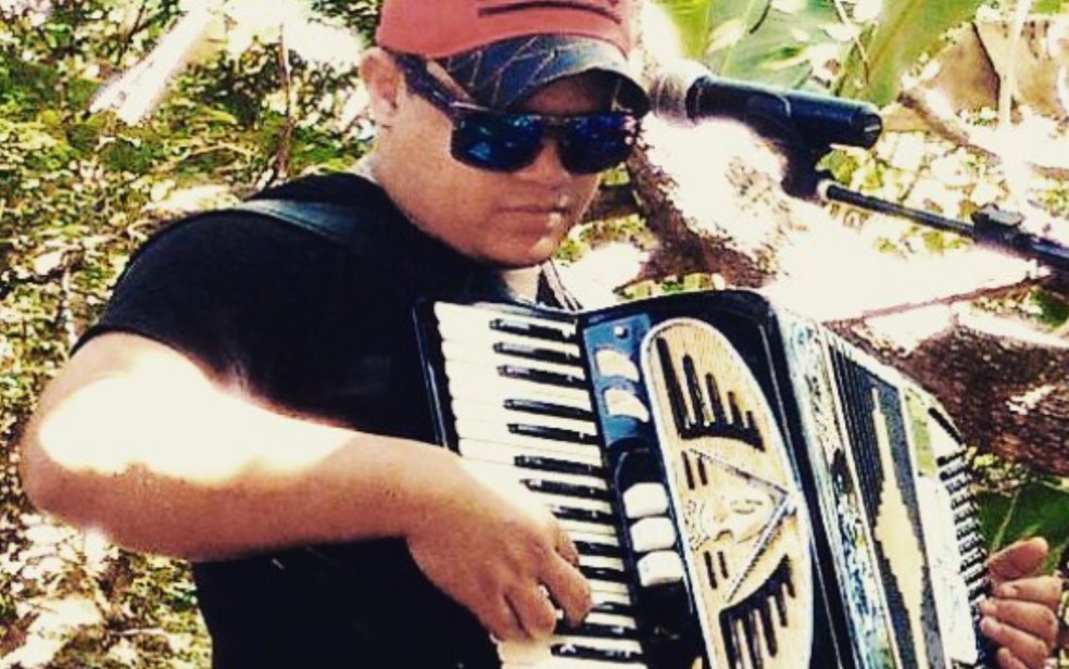 Sertanejo Diego Sá foi morto a tiro; Polícia Civil investiga se disparo foi de arma de amigo dele e se tiro foi acidental — Foto: Reprodução/Instagram
