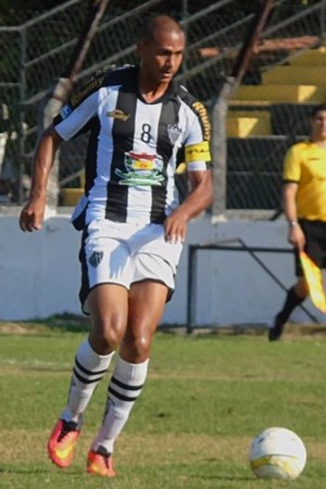 Jeffinho é o capitão do Atléitco-ES (Foto: Karen Porto/Atlético-ES)