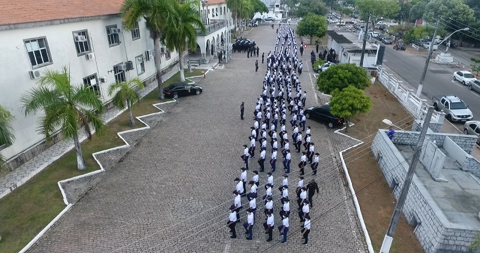 Alunos do curso de formação da PM se apresentaram nesta segunda-feira (4) em Natal. — Foto: PM/Divulgação